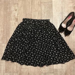 Floral Skirt with POCKETS!